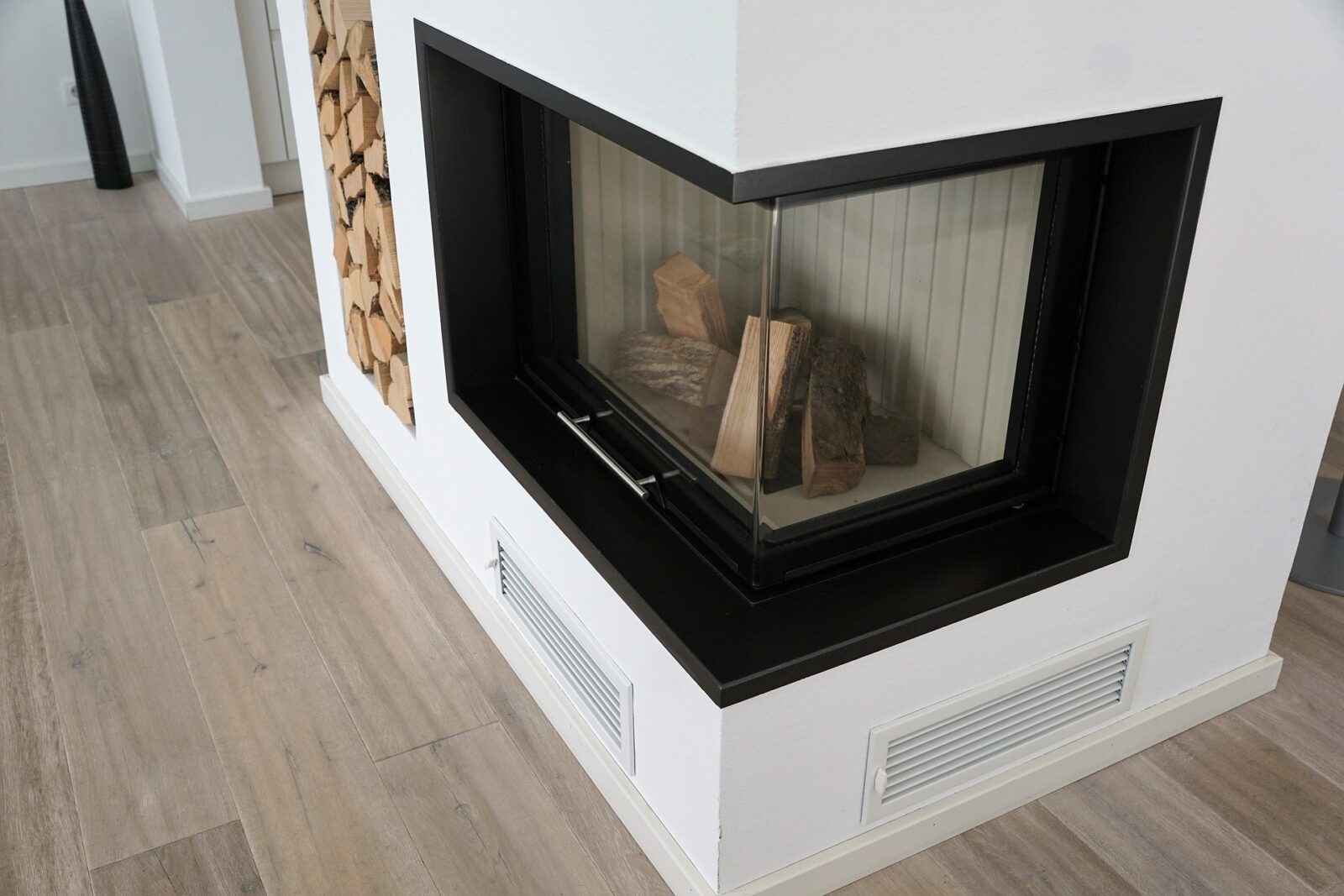 Al momento stai visualizzando Vetro ceramico per stufe a pellet, caminetti e forni a Bologna e provincia