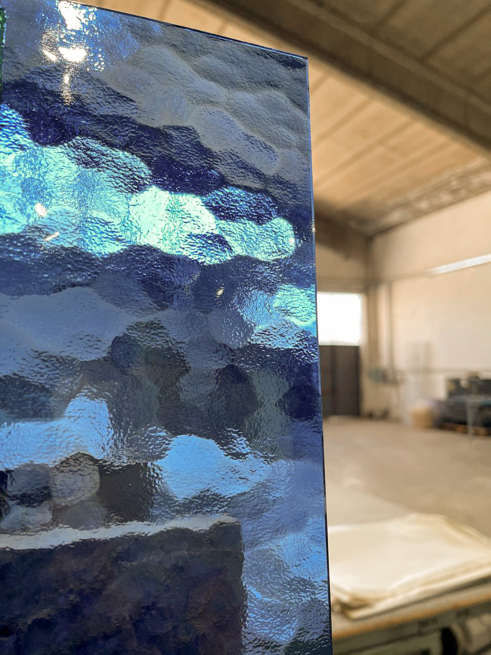 Al momento stai visualizzando Vetri stampati storici: CATTEDRALE blu e verde DISPONIBILE